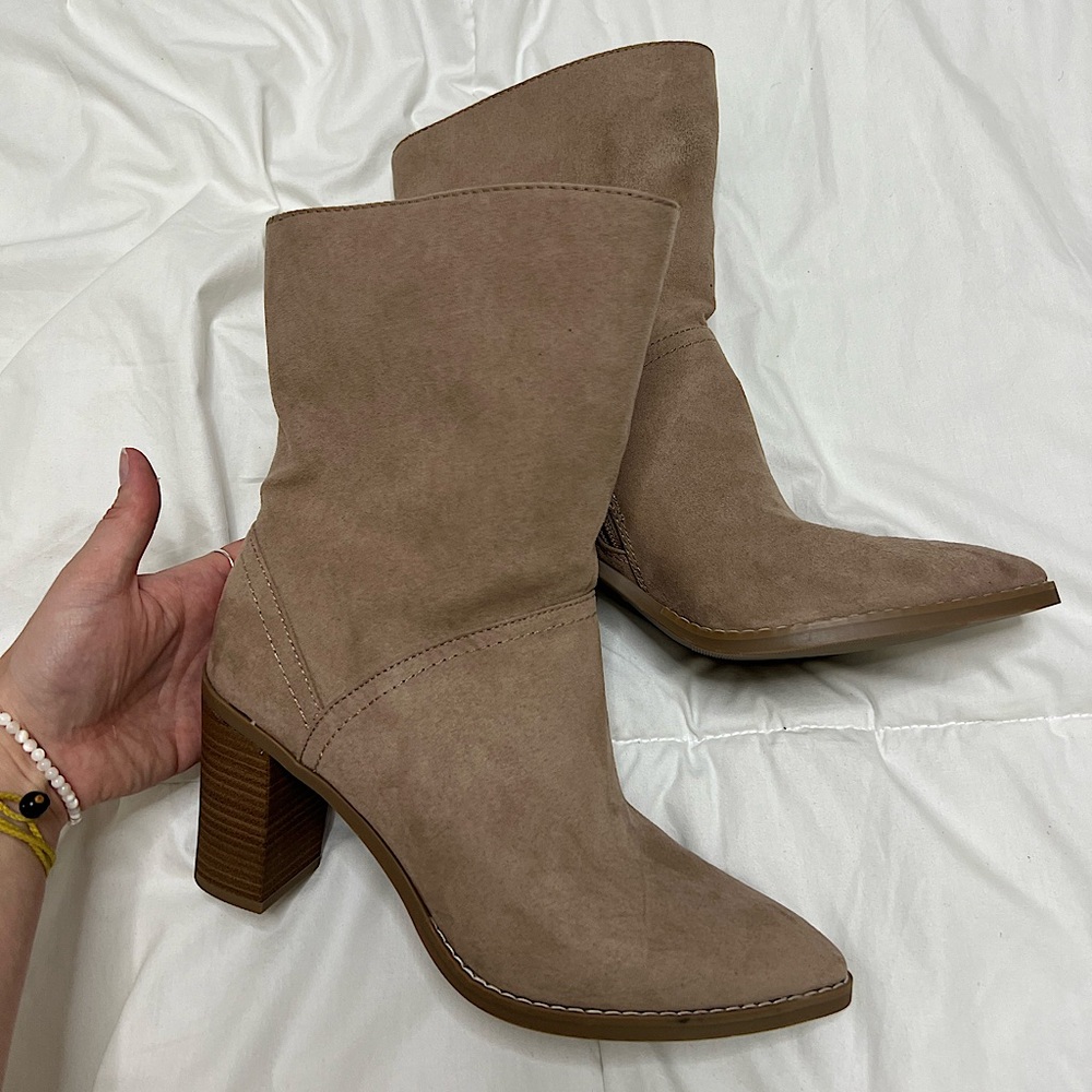 Universal thread boots